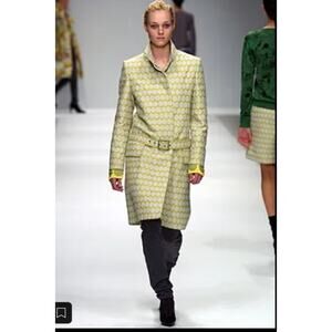 Burberry Ready To Wear Runway Fall Coat with Liner Size 6